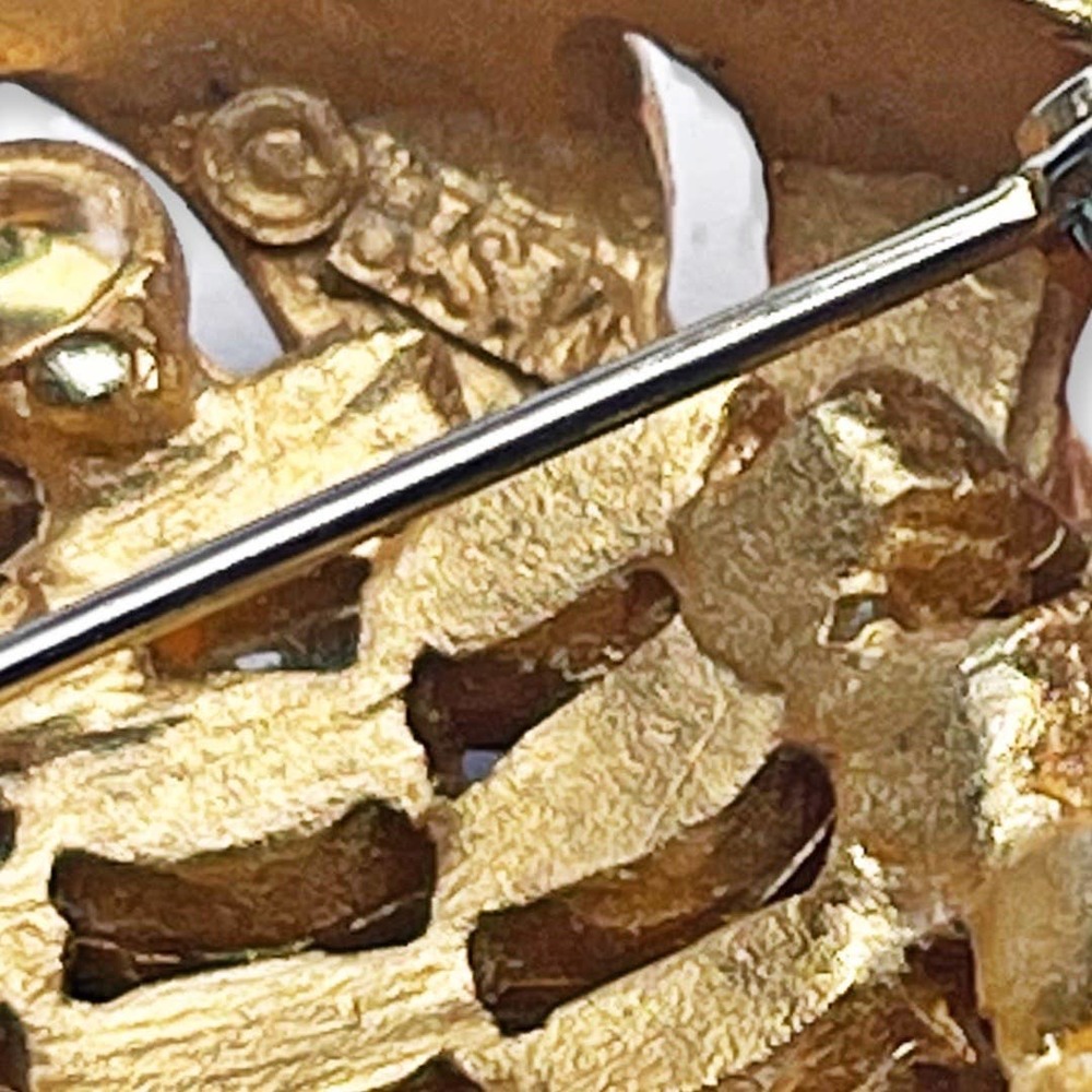 Vintage Emerald Rhinestone and Gold Alloy BSK Mid Century Dimensional Brooch - Picture 2 of 2